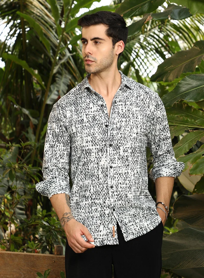Campus Sutra Men's Cream White & Onyx Black Static-Imprint Shirt