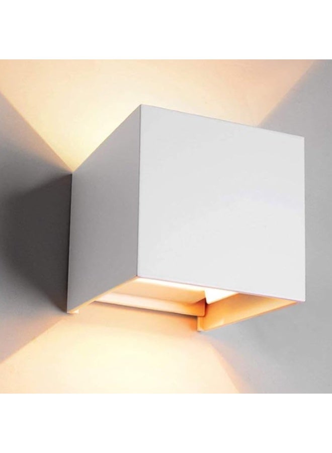 مصباح جداري LED قابل للتعديل لأعلى ولأسفل - Image 1