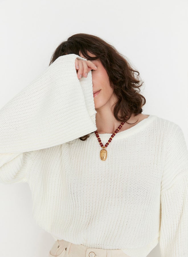 trendyol Ecru Crop Wide Pattern Spanish Sleeve Knitwear Sweater - Image 3