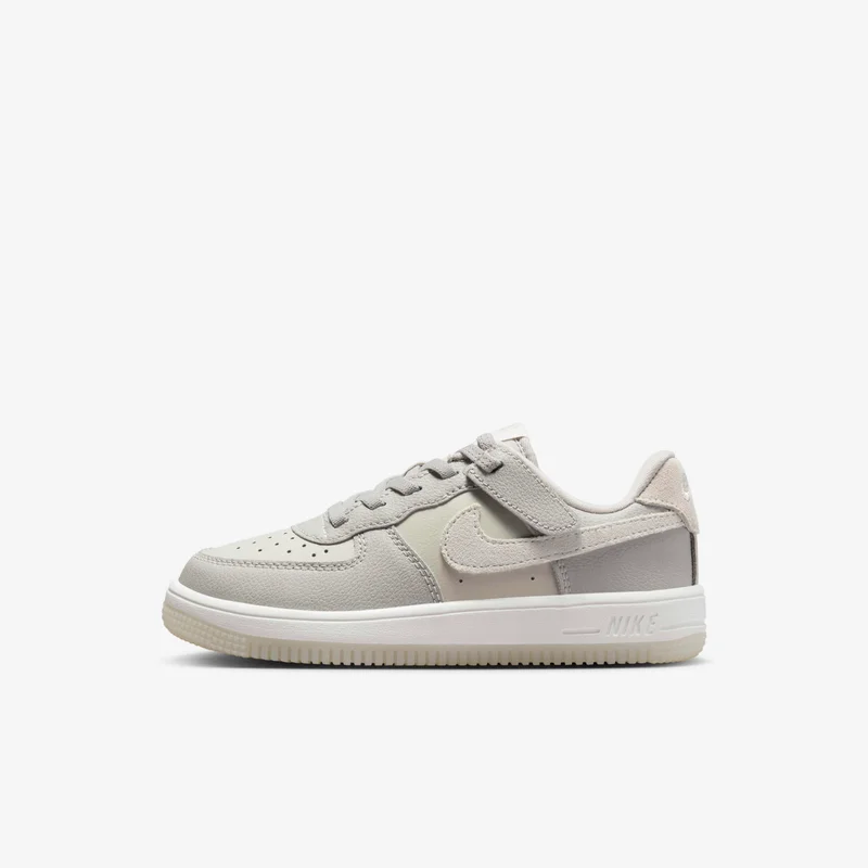 Nike Kids' Force 1 Low LV8 EasyOn Shoes
