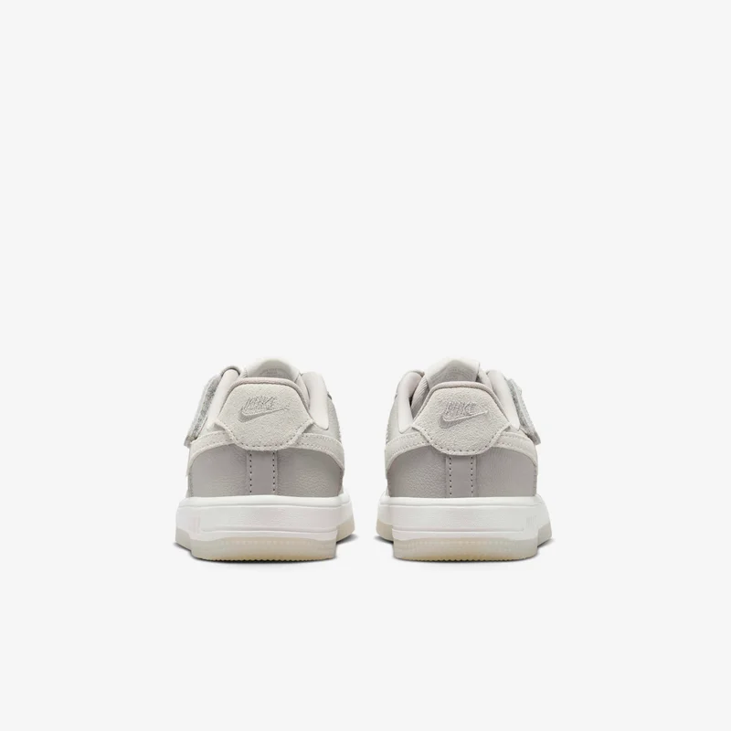 Nike Kids' Force 1 Low LV8 EasyOn Shoes