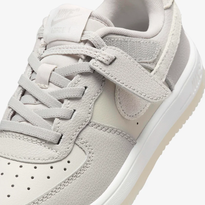 Nike Kids' Force 1 Low LV8 EasyOn Shoes