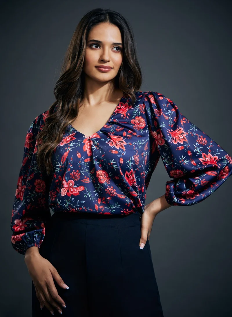 Zigzag Scoop neck pleated long sleeve blue top