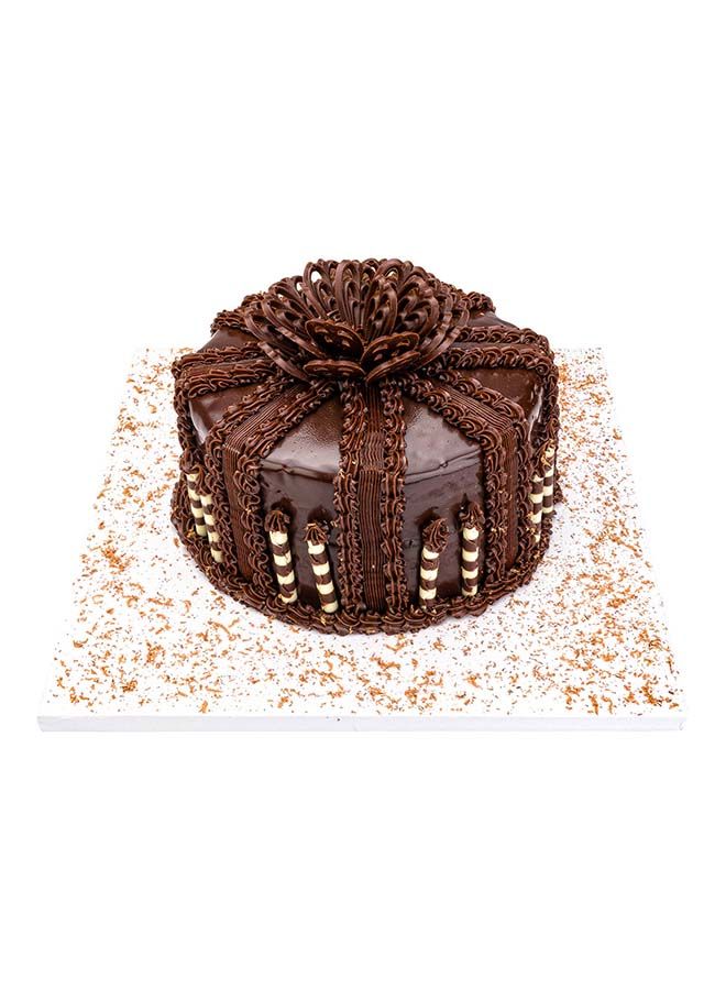 Restaurantware Pastry Tek 12 Inch Cake Board, 1 Durable Cake Drum - Square, Covered Edges, White Paper Cake Base, Disposable, For Birthdays, Weddings, Or Parties  - Image 4