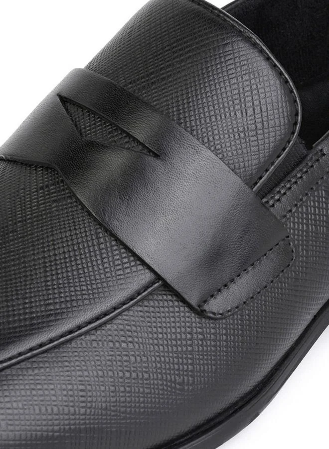 Duchini BLACK Men Textured Leather Loafers for Men | Best Price UAE