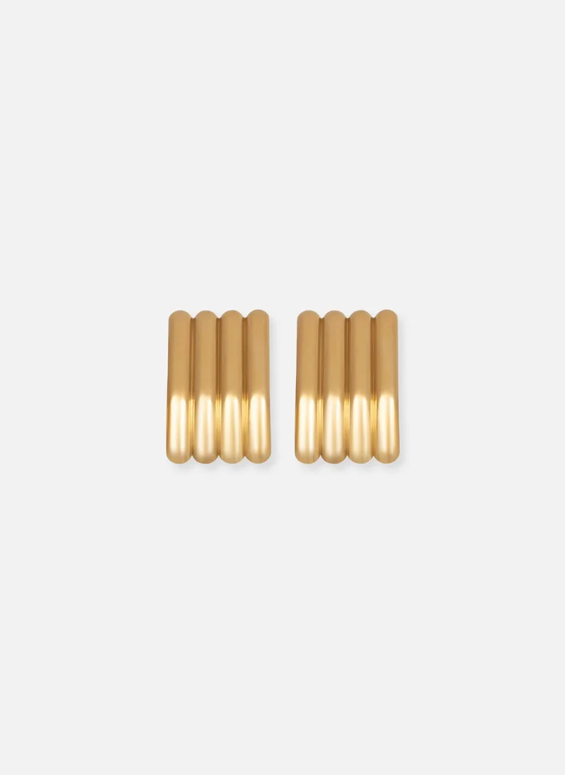 Lichi  Curved stud earrings in textured metal for Women | Best Price UAE