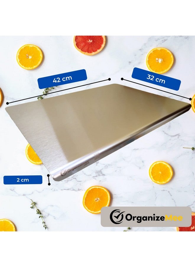 OrganizeMee لوح تقطيع من الفولاذ المقاوم للصدأ OrganizeMee للمطبخ كبير | لوح تقطيع مقاوم للصدأ للفواكه والخضروات | حجم اللوح 40 سم × 31 سم مع حافة 2 سم - Image 2