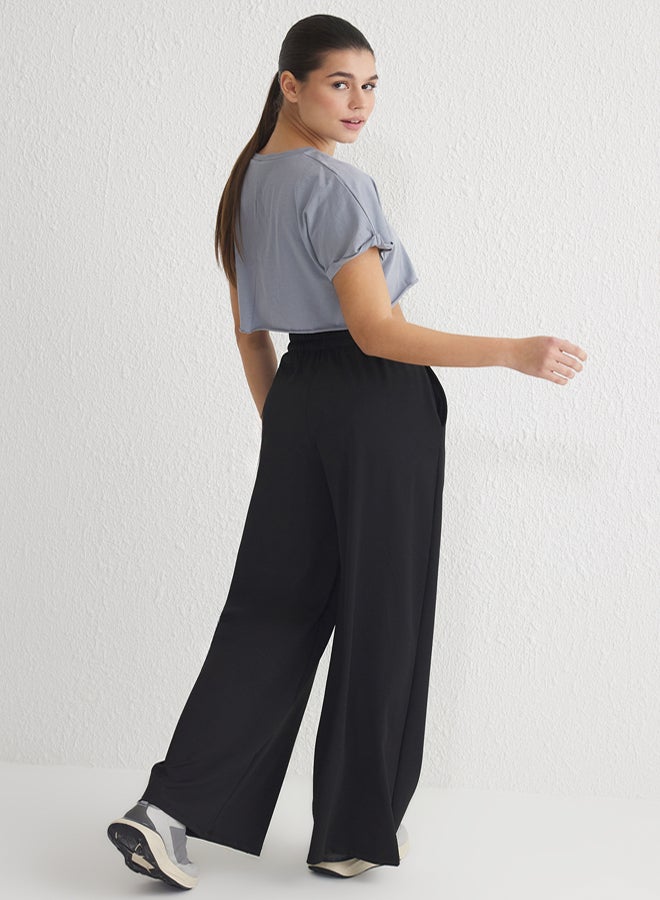 trendyol Black Diver/Scuba Fabric Pocket and Tied Sports Knitted Sweatpants  - Image 5