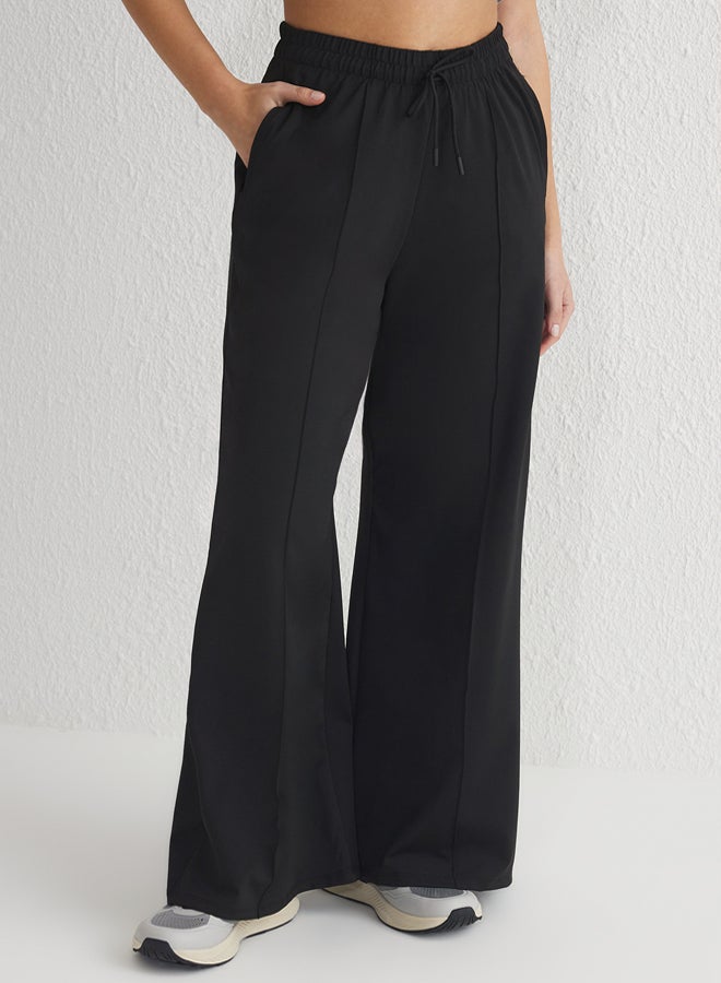 trendyol Black Diver/Scuba Fabric Pocket and Tied Sports Knitted Sweatpants  - Image 1