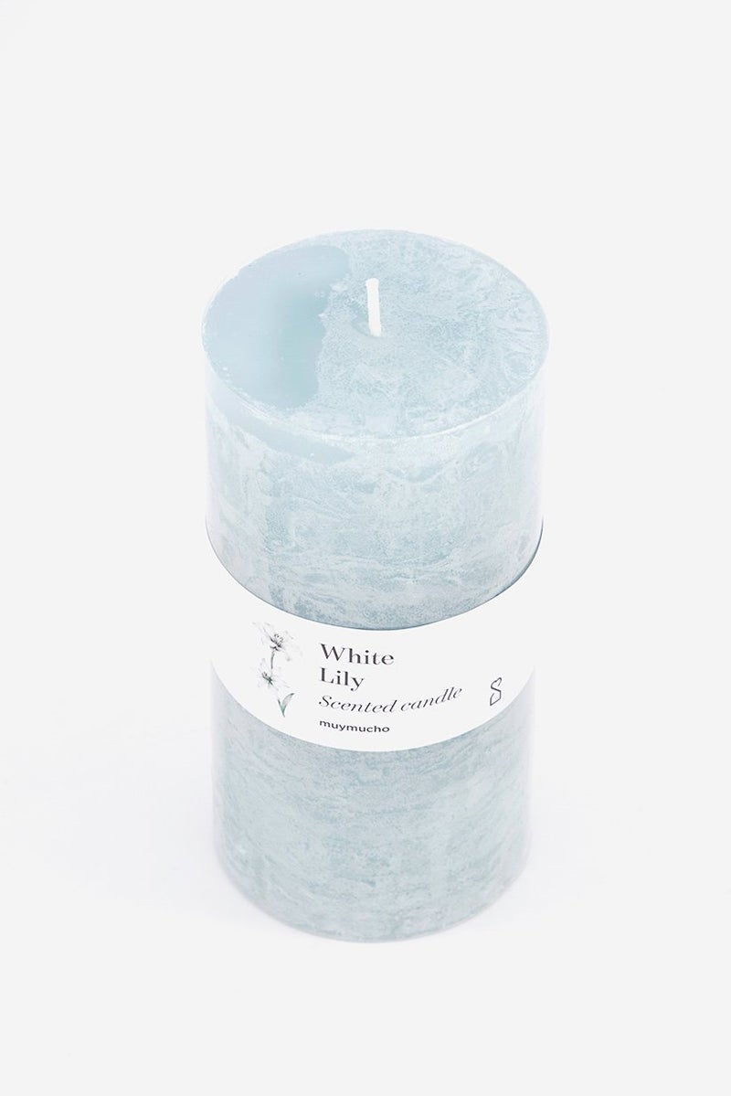 Muy Mucho White Lily Scented Candle, Mint  - Image 2
