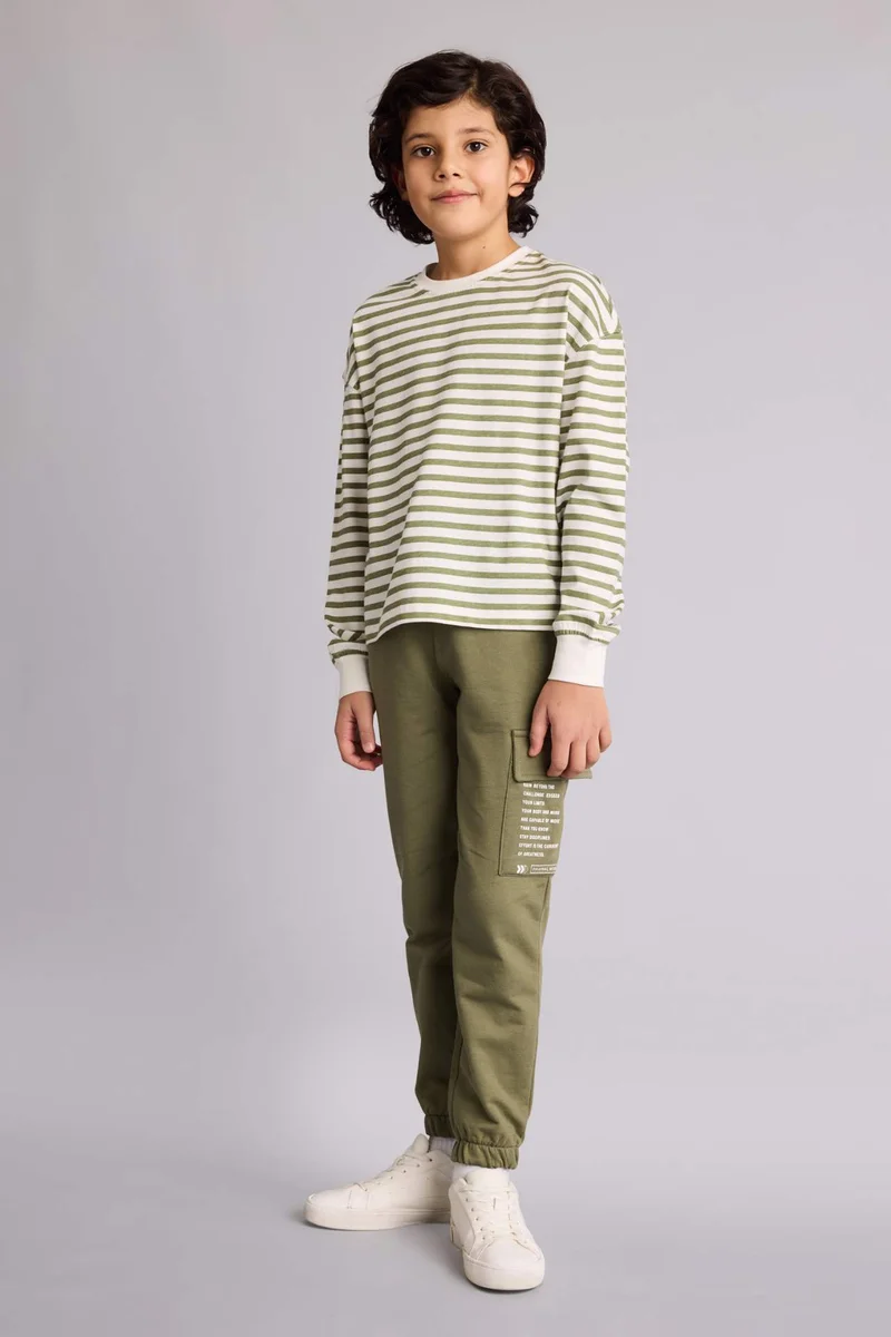 ديفاكتو Boy Regular Fit Slogan Print Sweatpants