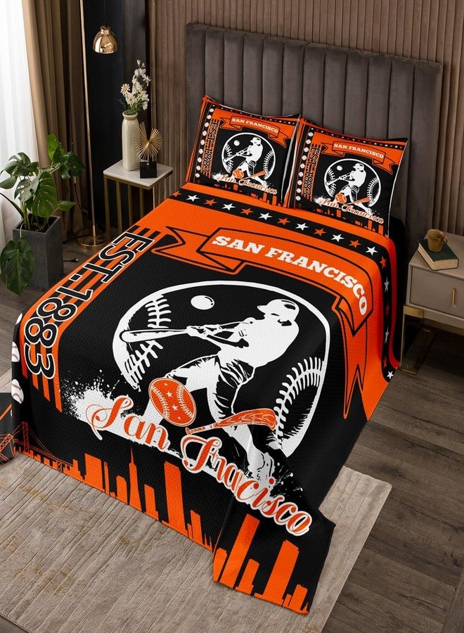 طقم غطاء سرير رياضي للأطفال من جيجيلويو، مقاس كوين، بتصميم مستوحى من البيسبول، مناسب لجميع الفصول، مع غطاءين للوسائد، مصنوع من الألياف الدقيقة. يتضمن غطاء سرير مبطن بتصميم مدينة البيسبول، مناسب لجميع الفصول، مع غطاءين للوسائد. - Image 1