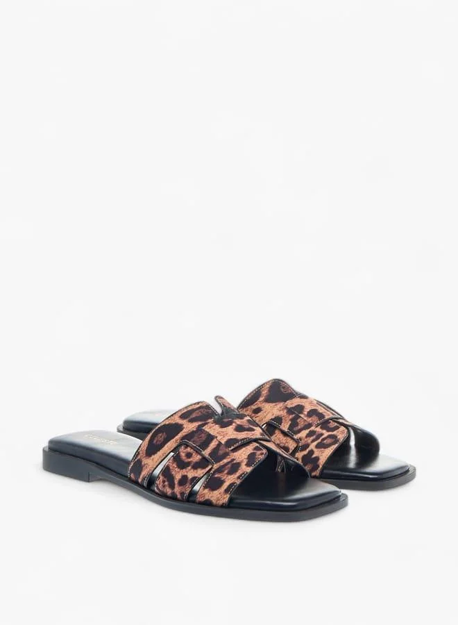 سيليست صنادل نسائية سهلة الارتداء بلون سادة