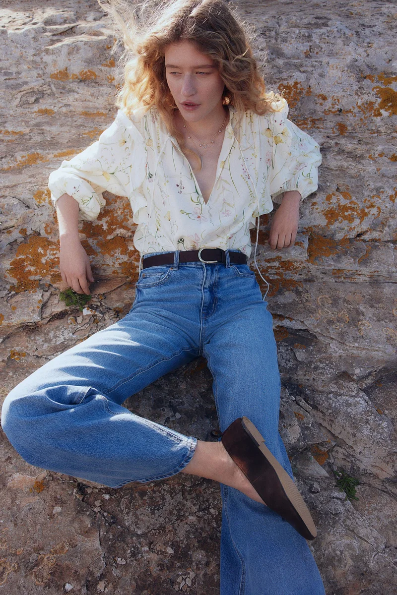 H&M Flounce-trimmed blouse