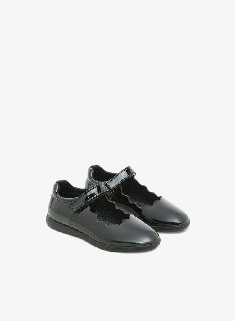 JUNIORS Scallop Detail School Shoes With Hook And Loop Closure - Image 1
