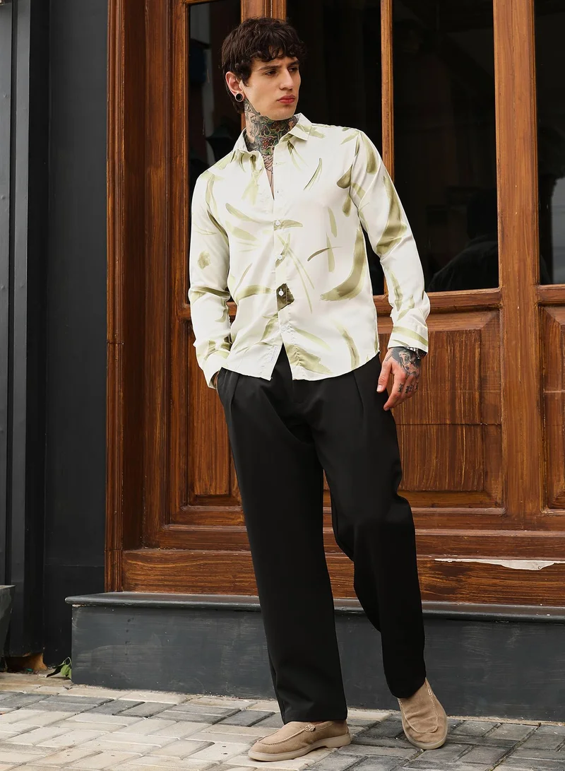 Campus Sutra Campus Sutra Men's Olive Green Contrast-Strokes Imprint Shirt | Spread Collar , Long Cuffed Sleeves , Button Closure , Curved Hem | Abstract Print Plain | Polyester Shirt For Casual Wear