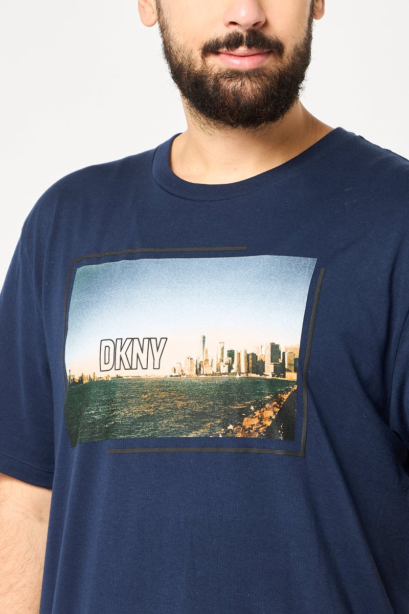 DKNY Men Crew Neck Short Sleeve Graphic Print T-Shirt, Navy - Image 3