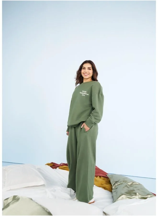 نسيسيرا Unbothered Era Terry Travel Co-ord Set