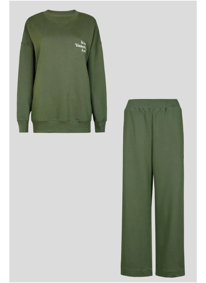 نسيسيرا Unbothered Era Terry Travel Co-ord Set