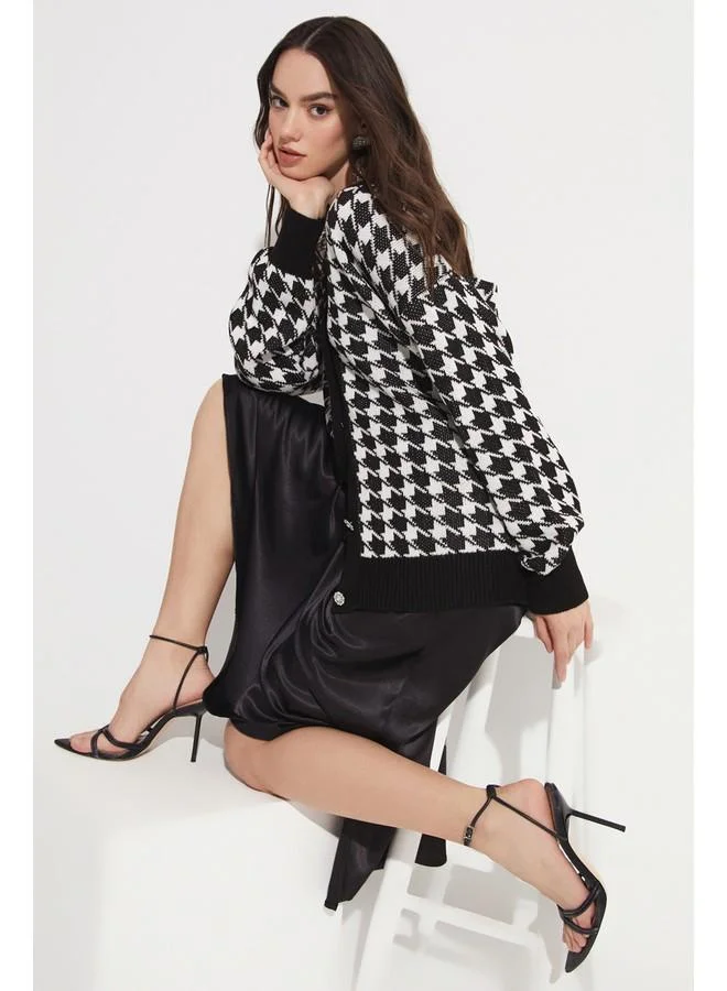 JUNE June Houndstooth Patterned Stoned Cardigan Black - White