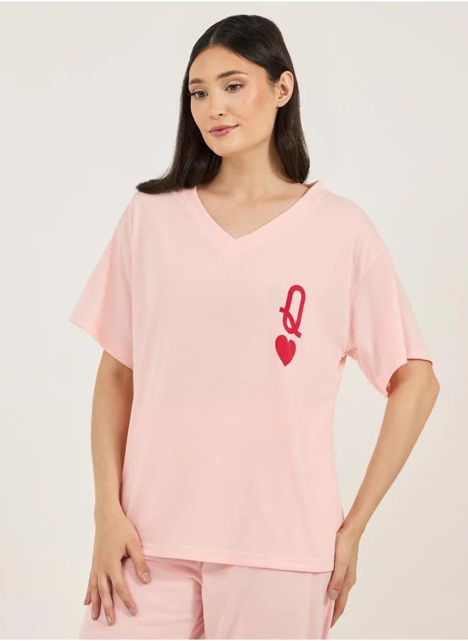 Styli Queen Of Hearts Dropped Shoulder V Neck T-Shirt & Cuffed Pyjama Set