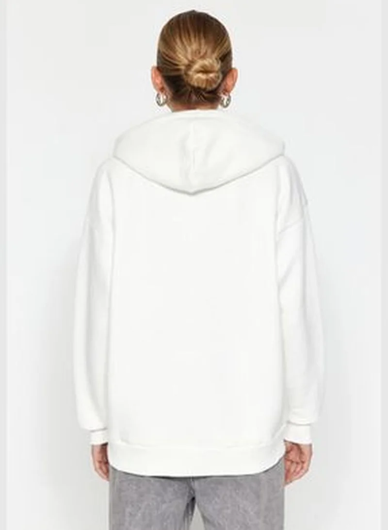 trendyol Thick Ecru, Fleece Inside Oversized/Wide Fit with a Hooded Basic Knitted Sweatshirt TWOAW24SW00103.