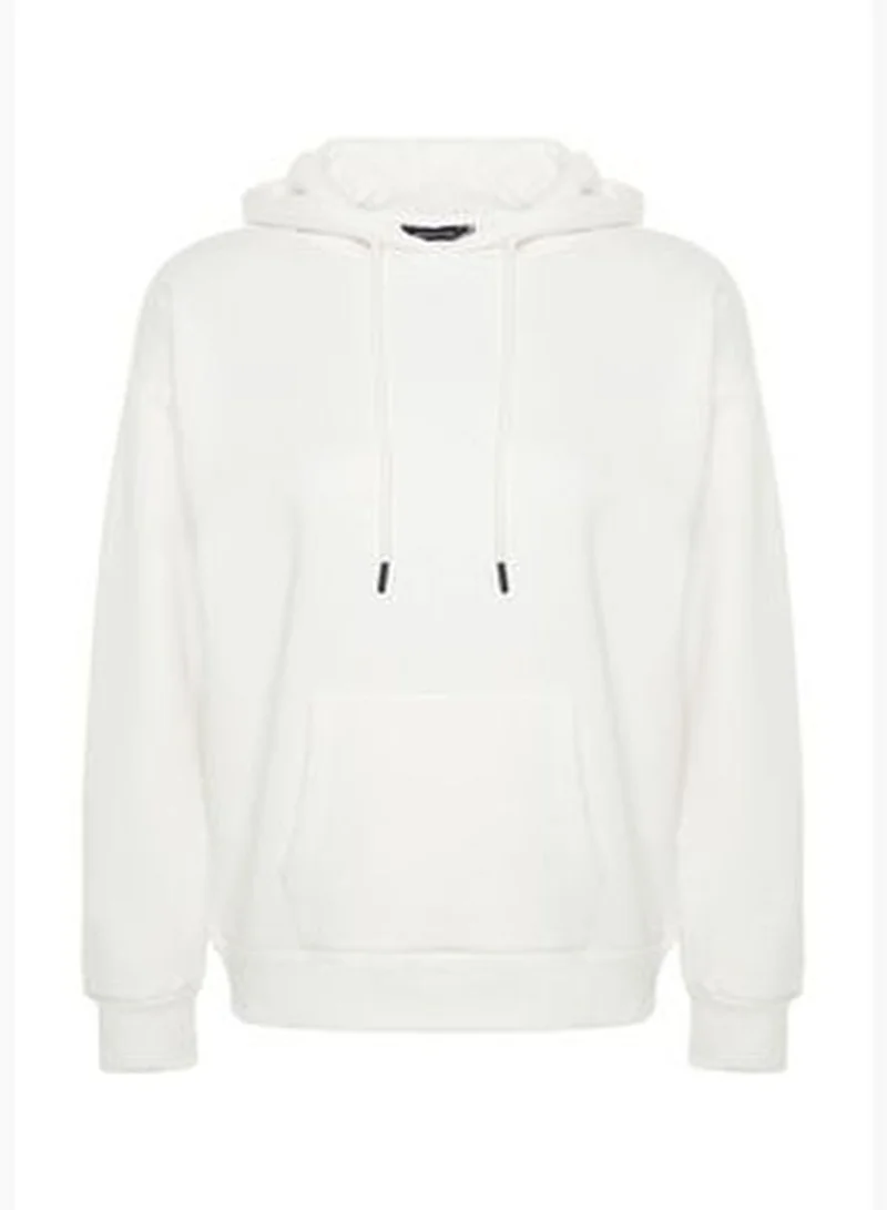 trendyol Thick Ecru, Fleece Inside Oversized/Wide Fit with a Hooded Basic Knitted Sweatshirt TWOAW24SW00103.