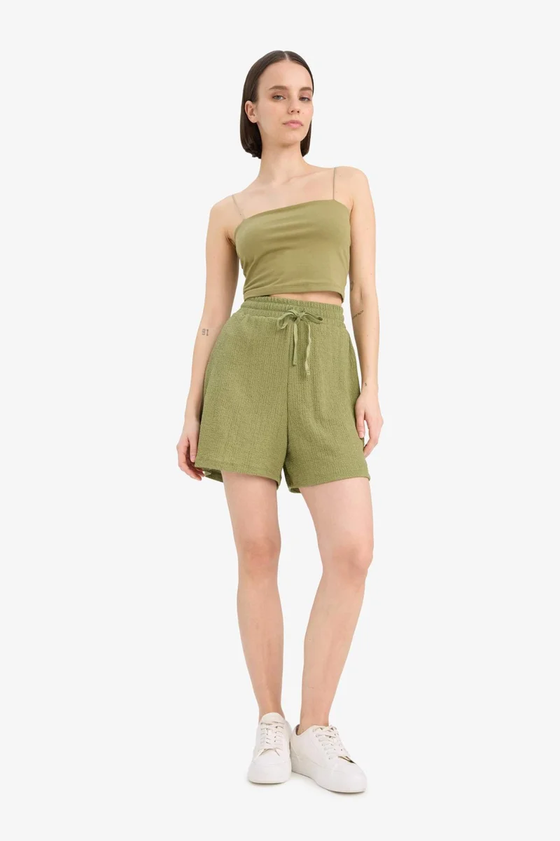 ديفاكتو Loose Fit Crepe Shorts