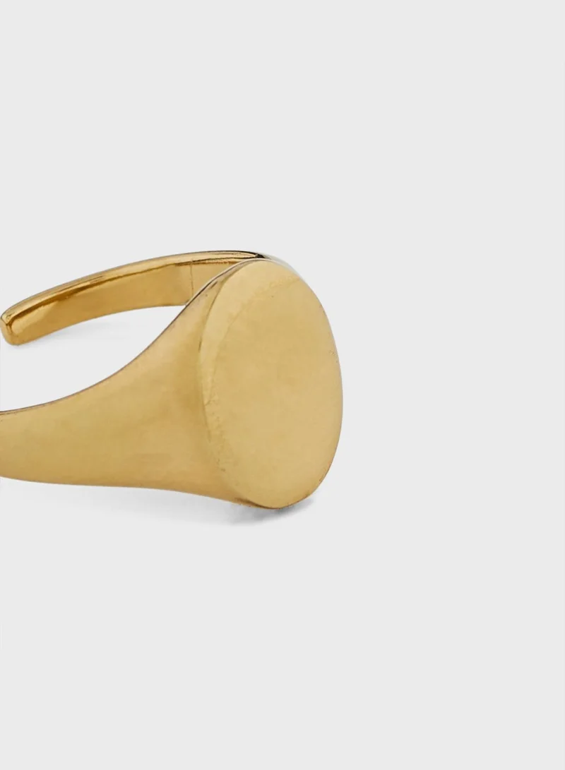 ليدي موف YVONNE SIGNET RING