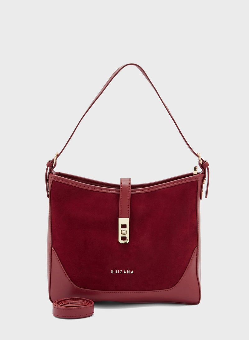 خزانة حقيبة كتف مخملية بتفاصيل إبزيم - Image 1