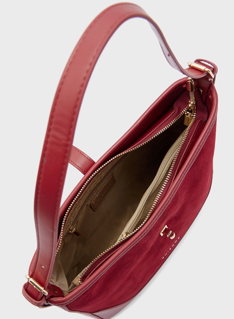 خزانة حقيبة كتف مخملية بتفاصيل إبزيم - Image 5