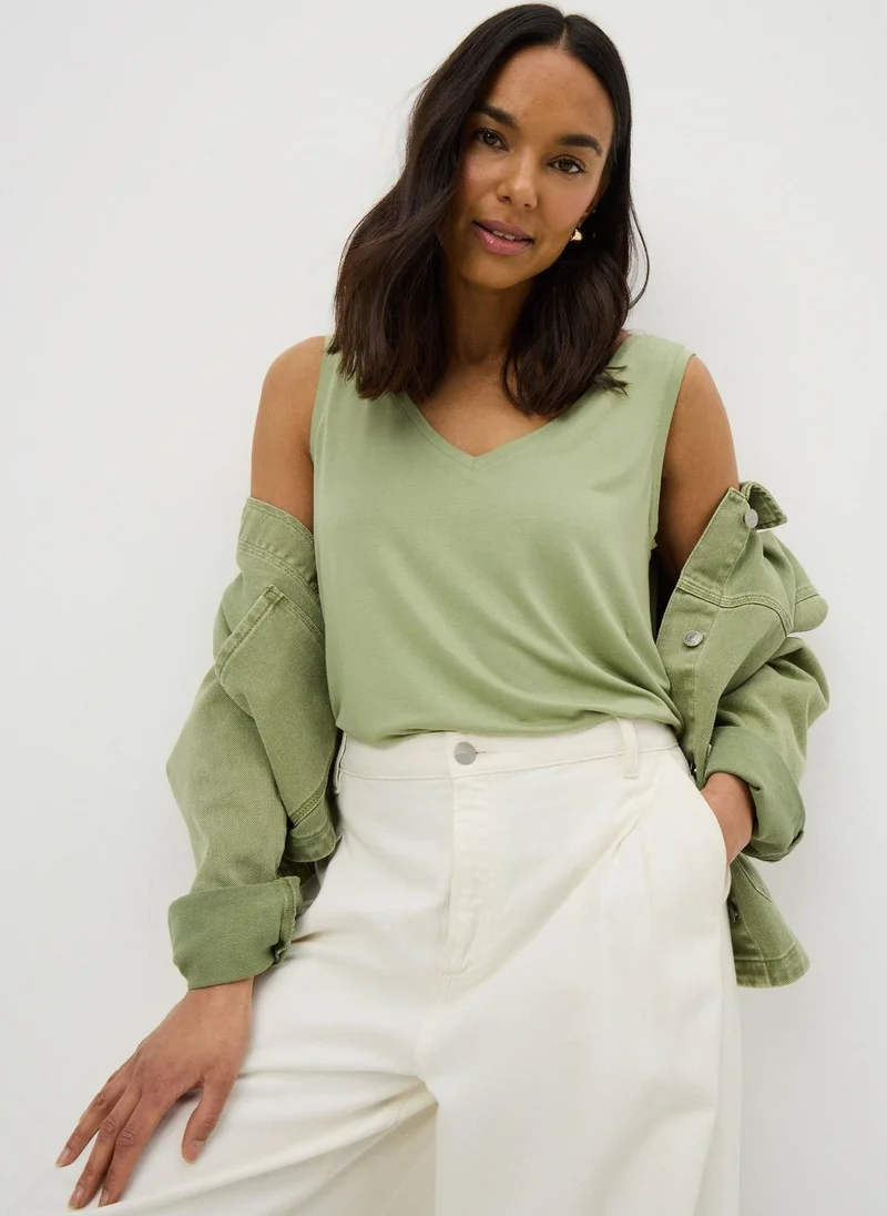 ماتلان Green V-Neck Vest Top