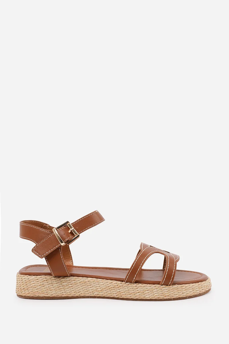 ويرز ذات فروم 'Julia' Flatform Sandal With Stylish Cut Strap Detail