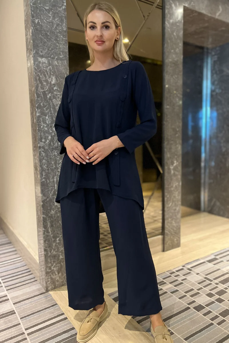 Moistreet Crew Neck Button Detailed To & Pants Set