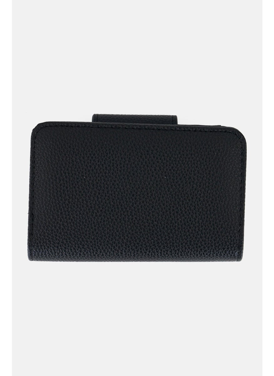French Connection Women Brand Logo Millie Pebble Fold and Zipper Wallet, Black  - Image 3