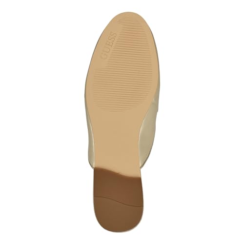 GUESS حذاء مولي بوميا3 للنساء من غيس، ذهبي 710، 9.5 - Image 4