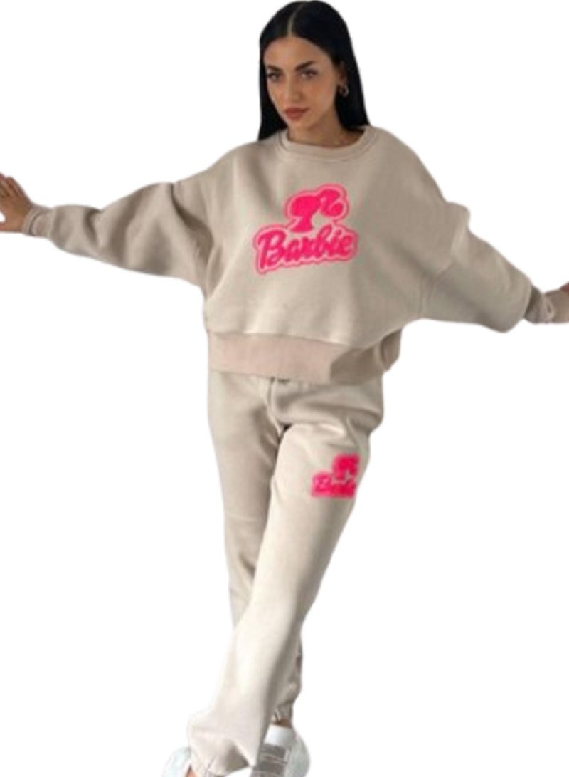MANIKAN A Trendy two-piece sport set in soft beige with striking a relaxed-fit sweatshirt with a stylish  - Image 1