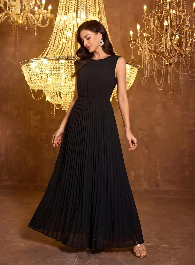 Supgir Black Pleated A-Line Maxi Dress and Gold Sequin Kaftan Set