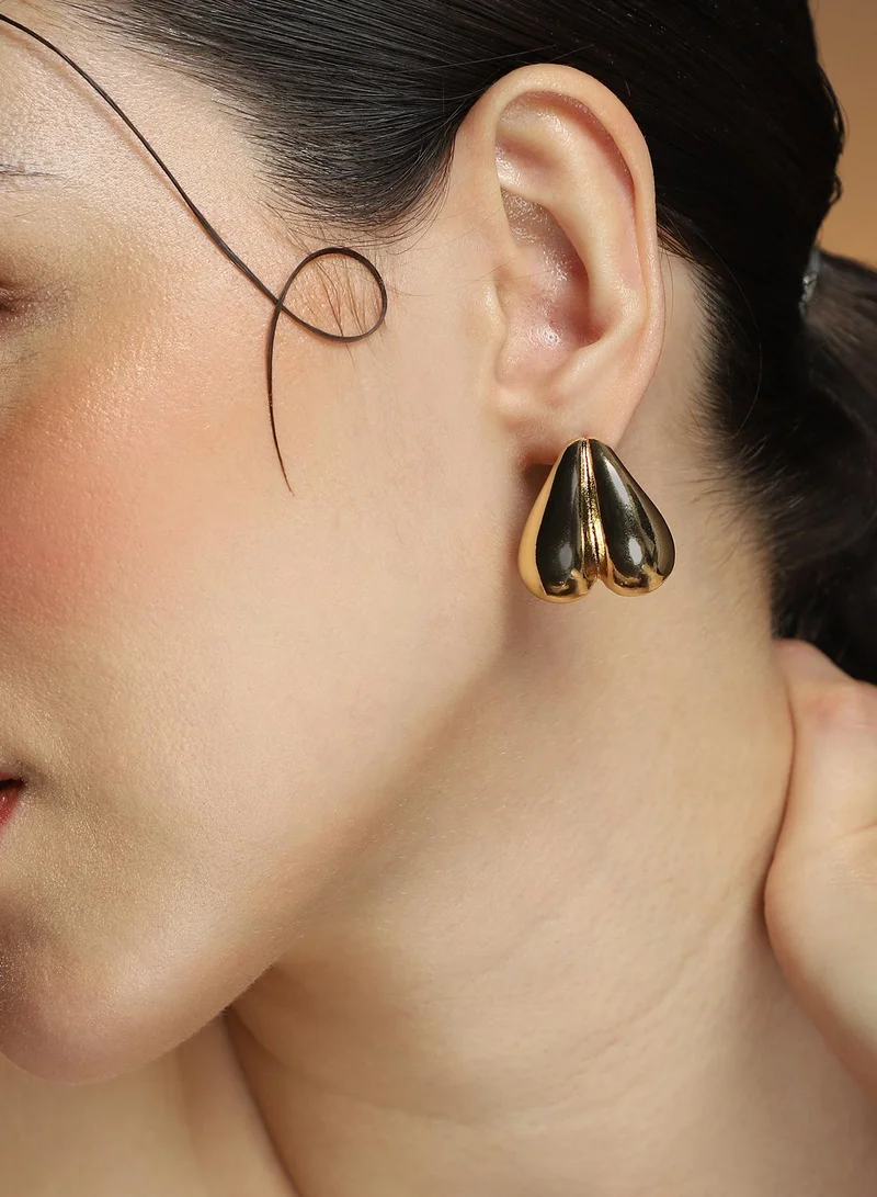 SOHI SOHI Women The Droplet-Heart Stud Earrings | California  Colour | One-Size | Metallic Alloy Material | Push Back Closure | Earrings For Casual & Evening Wear