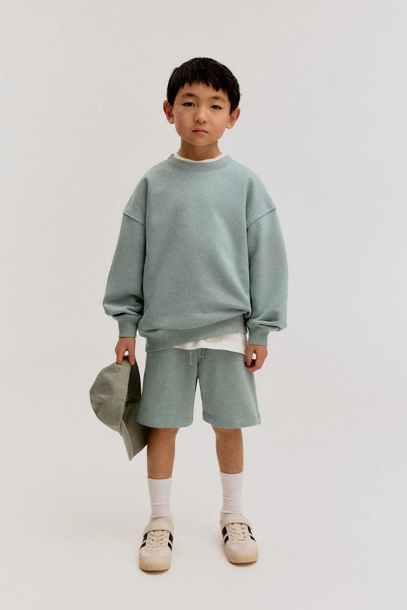 اتش اند ام 2-piece sweatshirt and shorts set