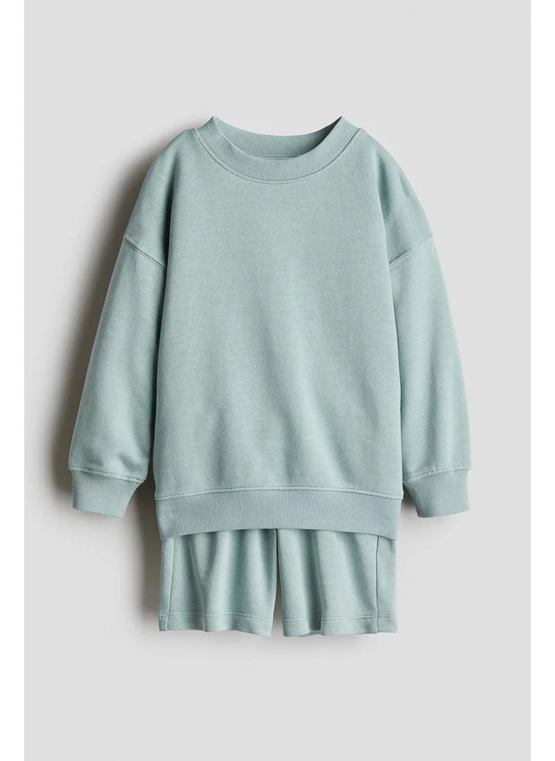 اتش اند ام 2-piece sweatshirt and shorts set