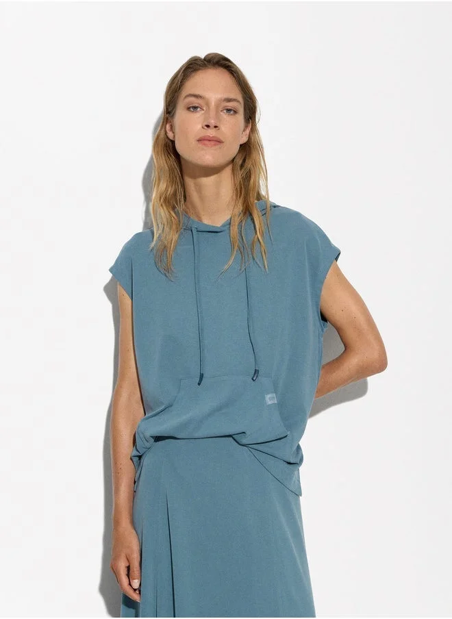 PARFOIS Sleeveless T-Shirt With Hood