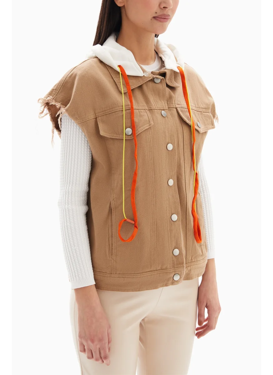 وي كرييت Beige Denim Vest Jacket By WECRE8