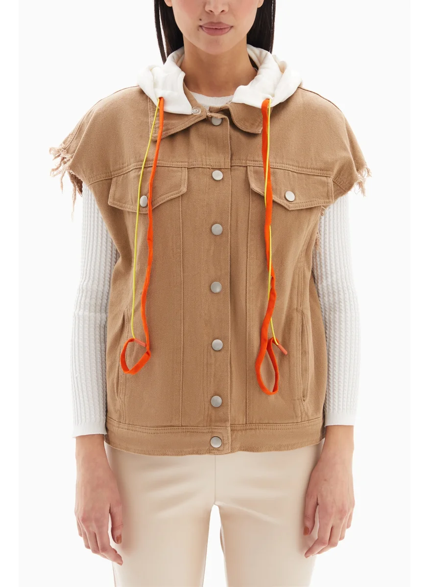 وي كرييت Beige Denim Vest Jacket By WECRE8