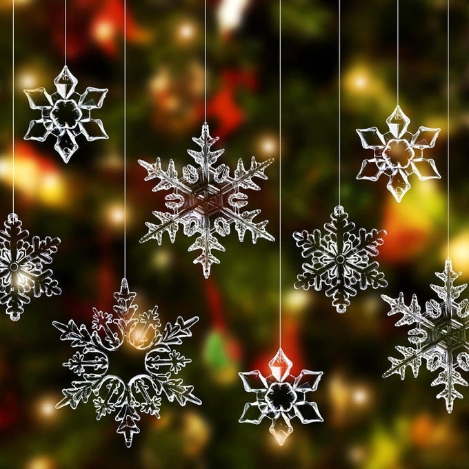 66 PIECES CHRISTMAS ACRYLIC SNOWFLAKES ORNAMENTS CHRISTMAS TREE CLEAR SNOWFLAKE WINTER CRYSTAL SNOWFLAKE HANGING DECOR PLASTIC XMAS SNOWFLAKE DECORATION FOR HOME PARTY DIY 172 3337 INCH