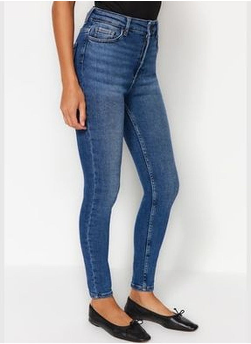 trendyol Blue More Sustainable High Waist Skinny Jeans TWOAW24JE00068  - Image 5