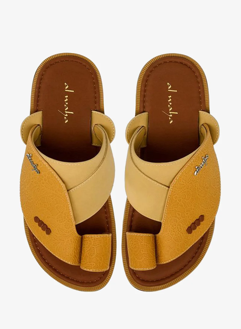 الواحة صنادل رجالية بتفاصيل شريط إصبع من تشكيلة رمضان