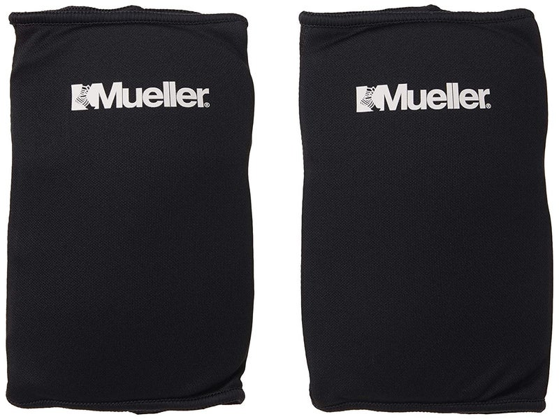 MUELLER Sports Medicine Multi-Sport Knee Pads, Knee Support for Men and Women, Ideal for Preventing Knee Pain, Black, 1 Pair, One Size - Image 1