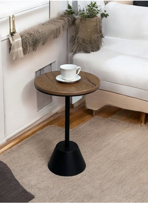 Steel Side Table Add a modern touch to your space with this elegant side table crafted from durable steel! Its practical design and streamlined lines make it ideal for the living room, office, or even beside the bed. Preferably with its high-quality metal finish, the table offers long-lasting stability and durability, with a chic industrial touch that blends with a variety of decor styles
