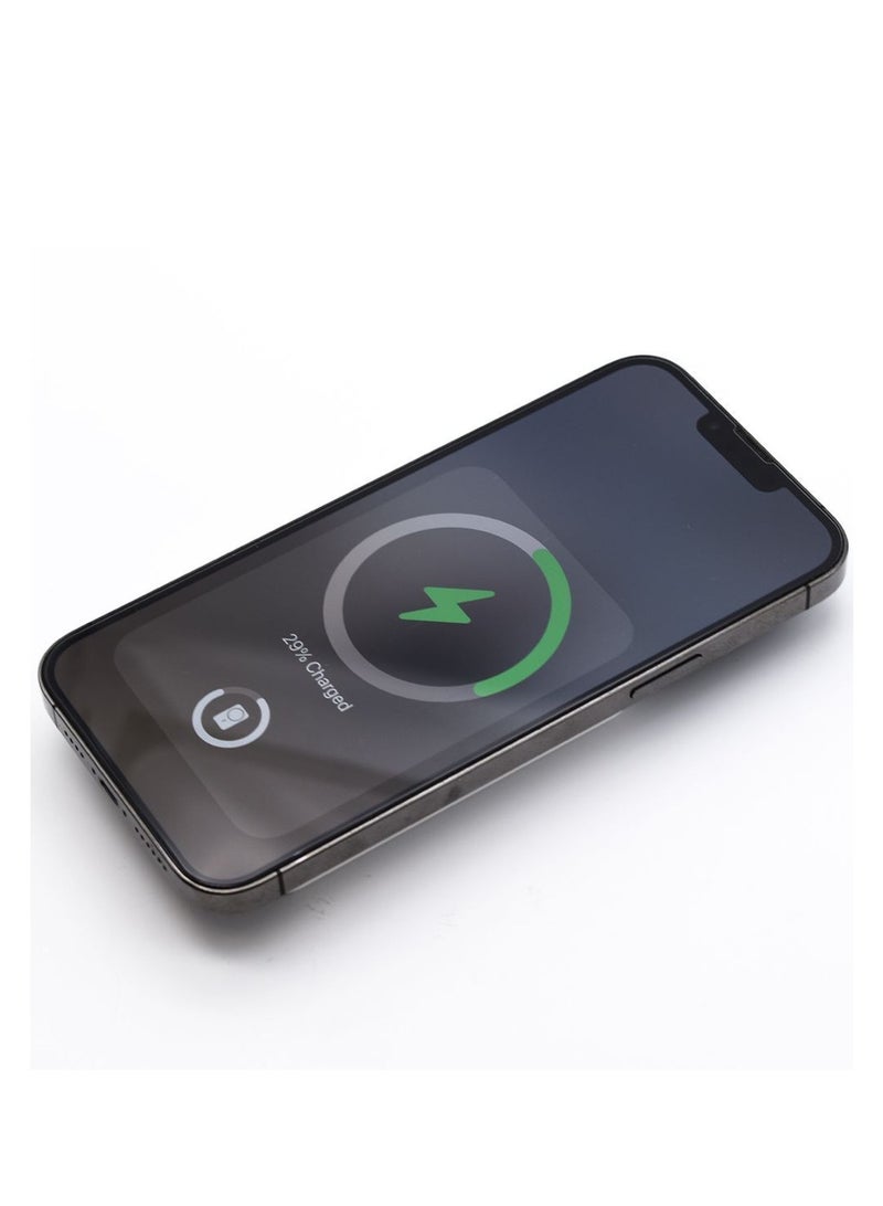 General Wireless power bank in black and white  - Image 3